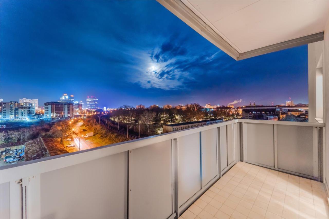 Central 700 Square Fructus Plaza - Eva Apartment Temešvár Exteriér fotografie