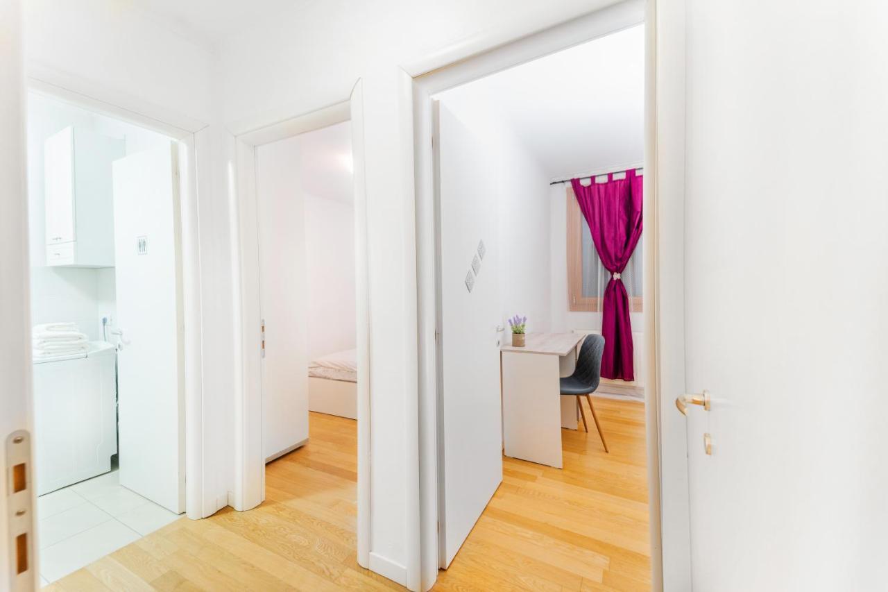 Central 700 Square Fructus Plaza - Eva Apartment Temešvár Exteriér fotografie