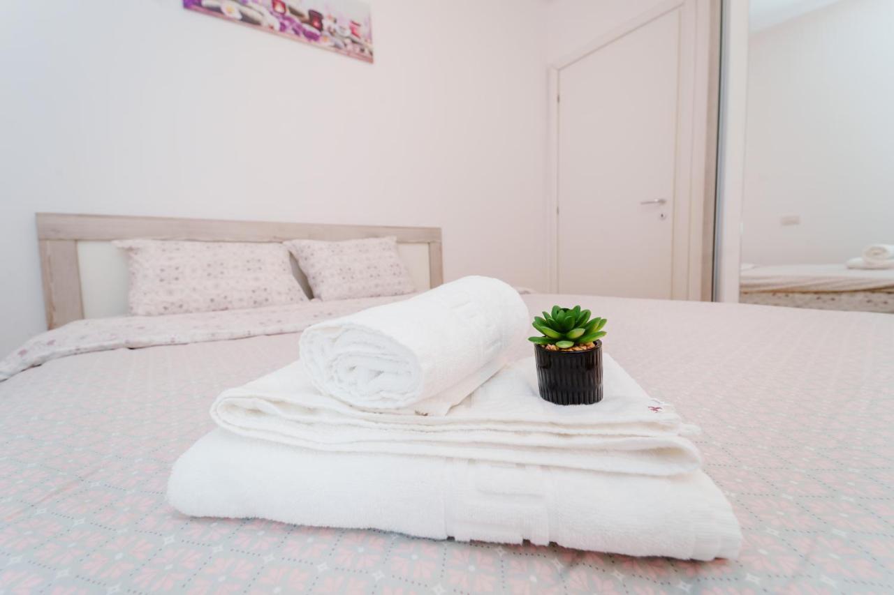 Central 700 Square Fructus Plaza - Eva Apartment Temešvár Exteriér fotografie
