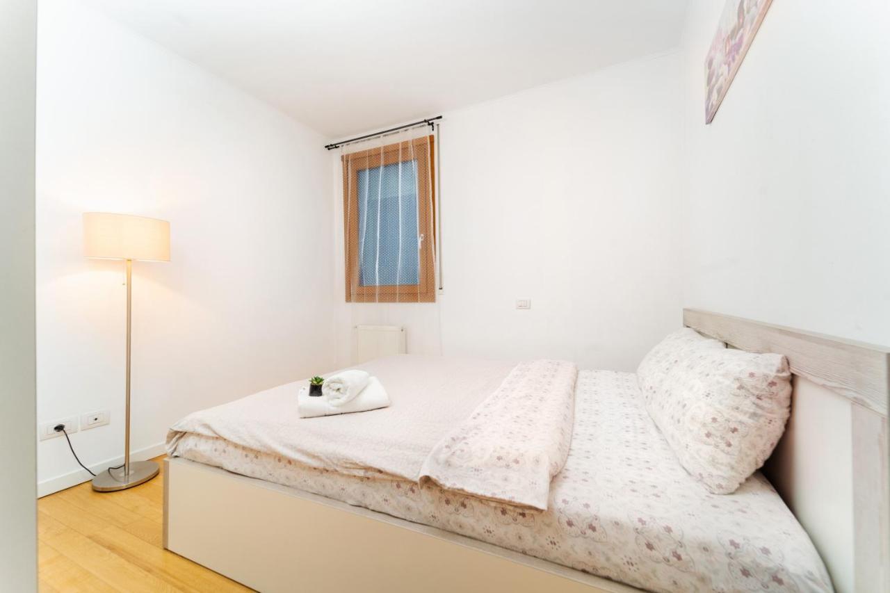 Central 700 Square Fructus Plaza - Eva Apartment Temešvár Exteriér fotografie